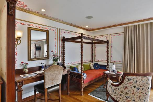 RV Ganges Voyager Viceroy Suite ©CroisiEurope 0.JPG